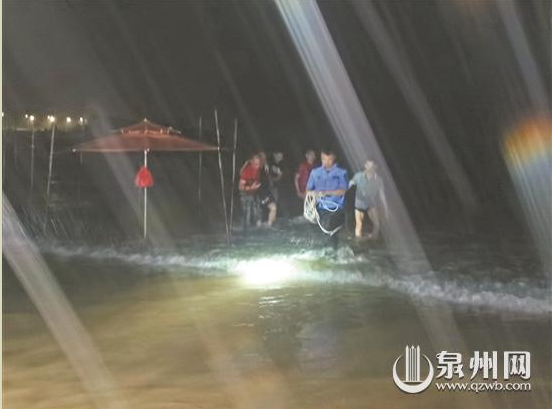 男子與家人吵架欲輕生 輔警7分鐘將其救起