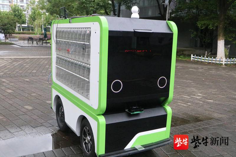無(wú)人售貨車揮手即停 視差精確到毫米級(jí)