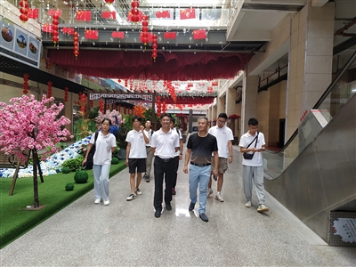 數(shù)字學(xué)院與石獅私協(xié)簽訂協(xié)議 為學(xué)生提供就業(yè)創(chuàng)業(yè)支持