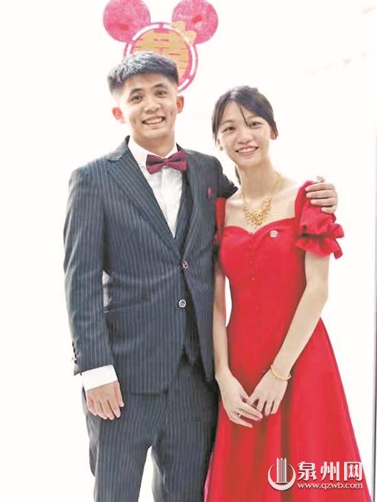 摩托車迎娶新娘 兩人合個(gè)影就各自奔赴崗位