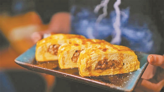 做一個(gè)烤鰻魚(yú)雞蛋卷吧 操作簡(jiǎn)單易上手且味道可口