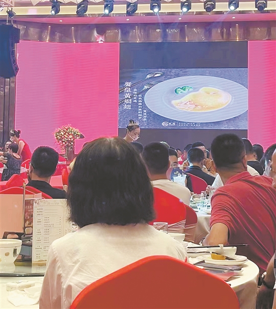 半成品菜逐步家?；?速食佛跳墻成節(jié)日搶手貨