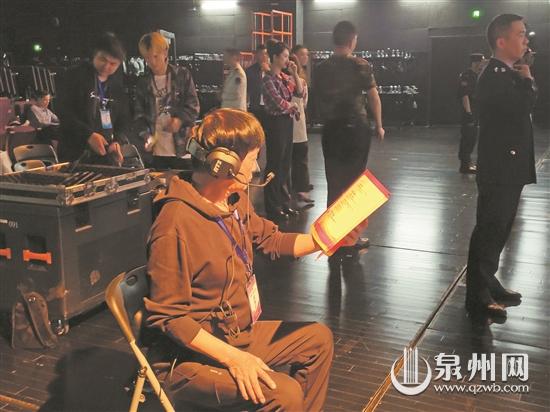 年輕是一種狀態(tài) 72歲老西街人對(duì)待生活充滿活力