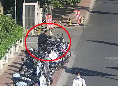 放在電動車的看病錢被人偷走 民警醫(yī)院蹲守成功抓獲