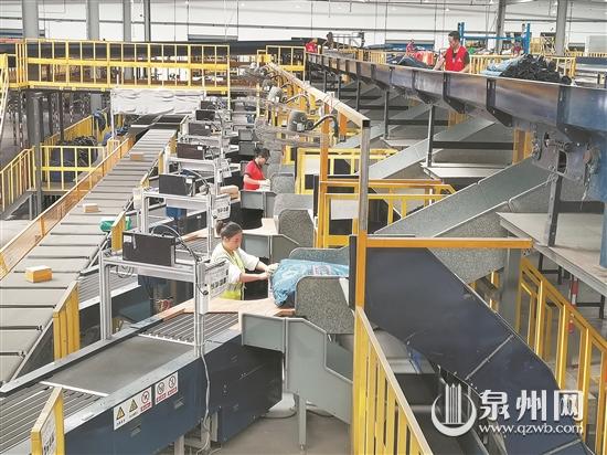 泉州快遞企業(yè)增加運力及人員投入 有效應對物流高峰