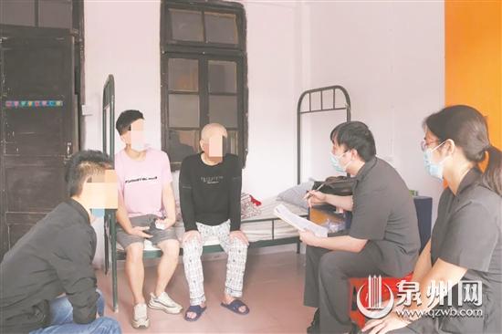 父親早年因罪入獄七年 兩個兒子不愿承擔(dān)贍養(yǎng)費