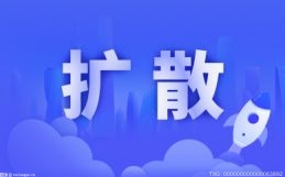貨車高速上發(fā)生側(cè)翻事故 過路司機施救被困駕駛員