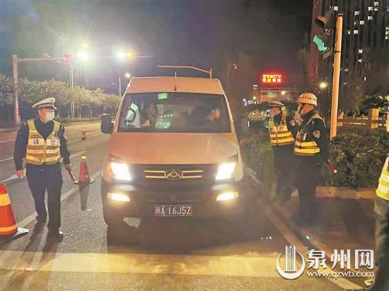 聚餐飲酒后執(zhí)意開車去KTV 同伴勸阻無效選擇報(bào)警舉報(bào)