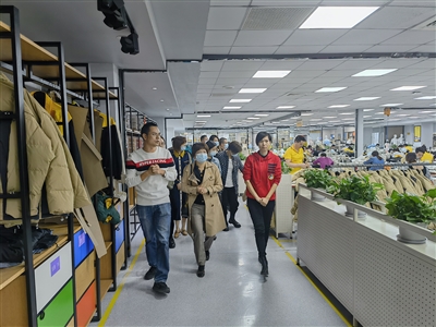 湖濱開展黨支部交流學(xué)習(xí)活動 助力石獅商貿(mào)之都建設(shè)