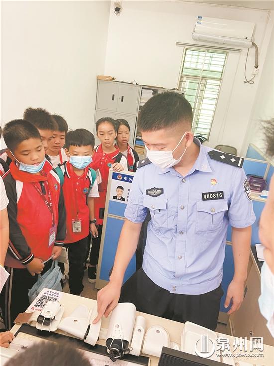小記者走進(jìn)南安交警大隊(duì) 體驗(yàn)交警日常工作和生活