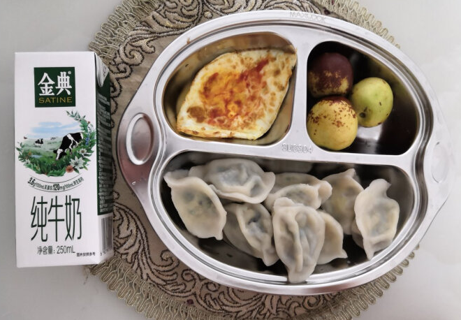 從小教育孩子們懂得節(jié)約糧食 培養(yǎng)勤儉節(jié)約意識(shí)