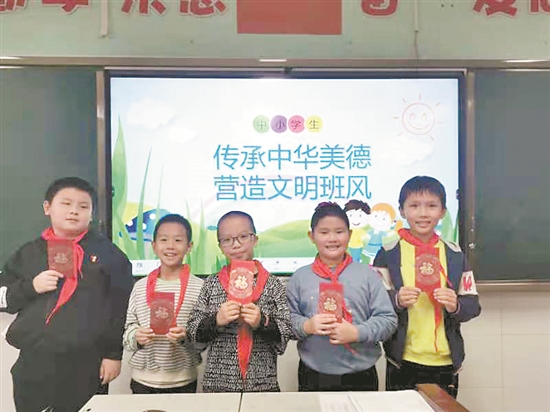 5個(gè)孩子走遍泉州各個(gè)轄區(qū) 完成寶貴二十四節(jié)氣地圖