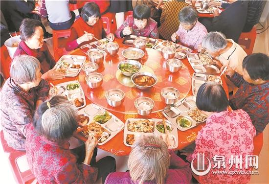 洛江區(qū)馬甲鎮(zhèn)啟用“長者食堂” 為留守老人提供免費午餐