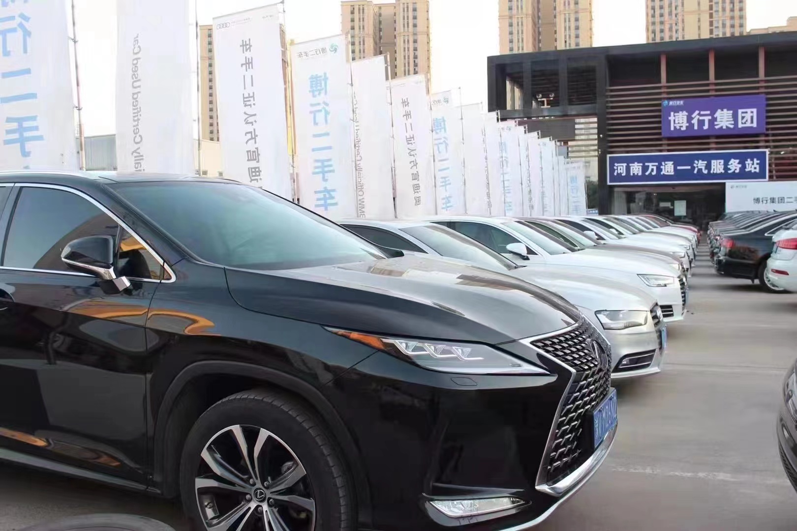 租豪車充面子惹來(lái)麻煩 車輛占用費(fèi)超過(guò)車輛本身價(jià)值