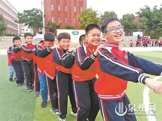 南安市小學(xué)開展心理團(tuán)體輔導(dǎo)活動(dòng) 增強(qiáng)學(xué)生集體意識(shí)