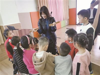 悠悠南音飄進(jìn)幼兒課堂 推動(dòng)閩南非遺文化傳承