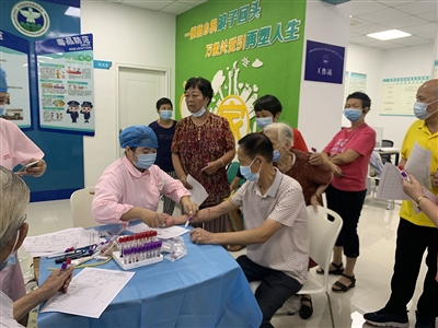 湖濱社區(qū)為4021位老年人完成免費(fèi)健康體檢工作