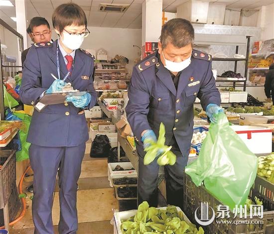 南安官橋市加強(qiáng)食品監(jiān)管 守護(hù)好群眾“菜籃子”安全