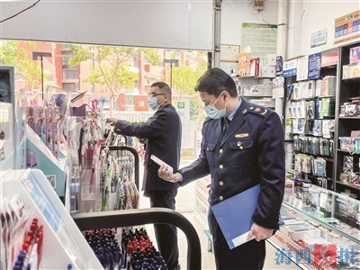 落實文化市場專項整治 營造良好校園周邊環(huán)境