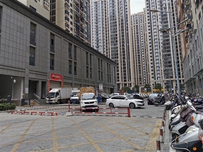 寬仁小學(xué)門口道路被圍擋 是為凈化校園周邊交通環(huán)境