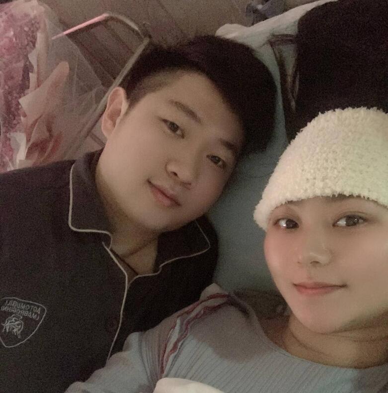男子牽孕妻病房跳拉丁舞 網(wǎng)友羨慕：別人家的好老公