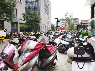 浙江開展“一盔一帶”專項(xiàng)行動(dòng) 營(yíng)造安全有序道路交通環(huán)境