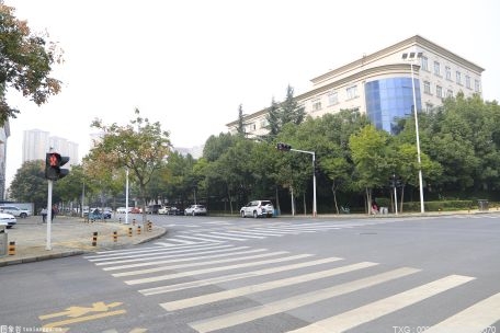 河北走穩(wěn)路衍經(jīng)濟高質(zhì)量發(fā)展之路 打造“沿著高速去旅游”新模式
