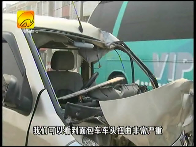 面包車與貨車猛撞司機身亡 事發(fā)307省道豐州段